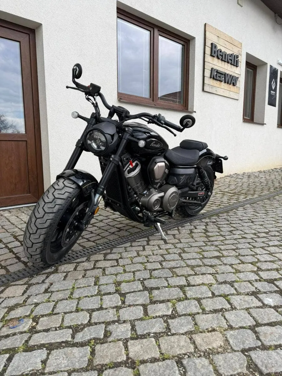 Benda Chinchilla 500 V2 - PŘEDVÁDĚCÍ MOTOCYKL