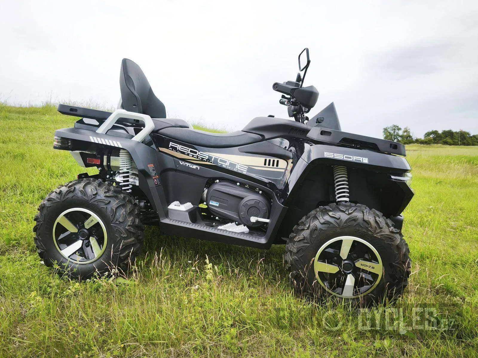 Benda Redstone 550