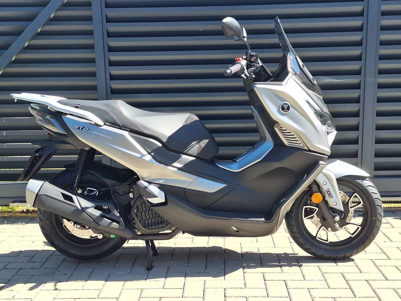 Voge SR1 125i GT - šedá
